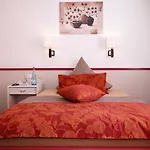Maerkischer Hof 3*