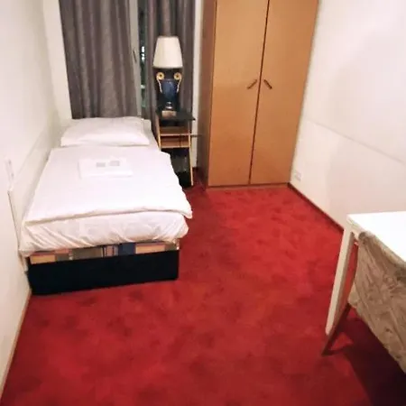 Märkischer Hof Hotel 3*