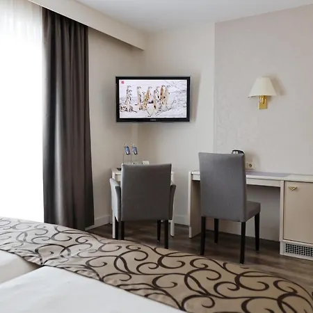 Hotel Maerkischer Hof 3*