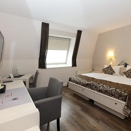 Maerkischer Hof Hotel 3*