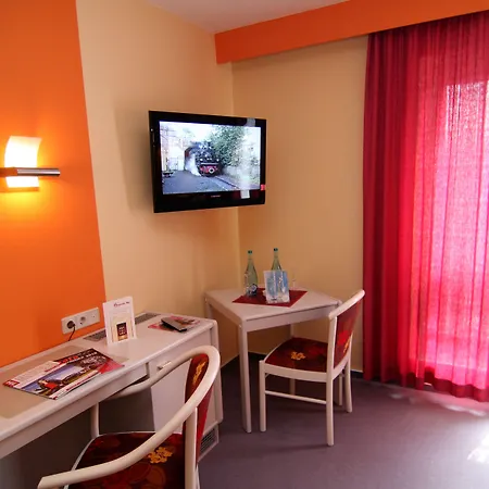 Maerkischer Hof 3*