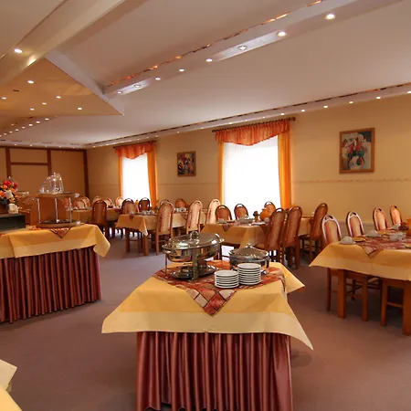 Maerkischer Hof Szálloda