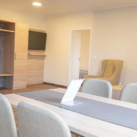 מלון Maerkischer Hof לוקנוואלדה