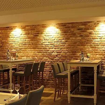 Ξενοδοχείο Maerkischer Hof 3*