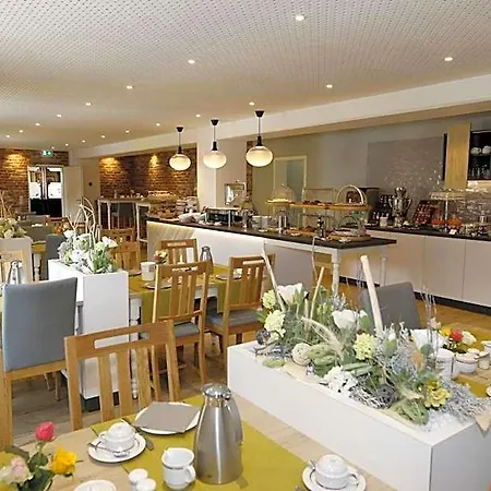 Maerkischer Hof 3*