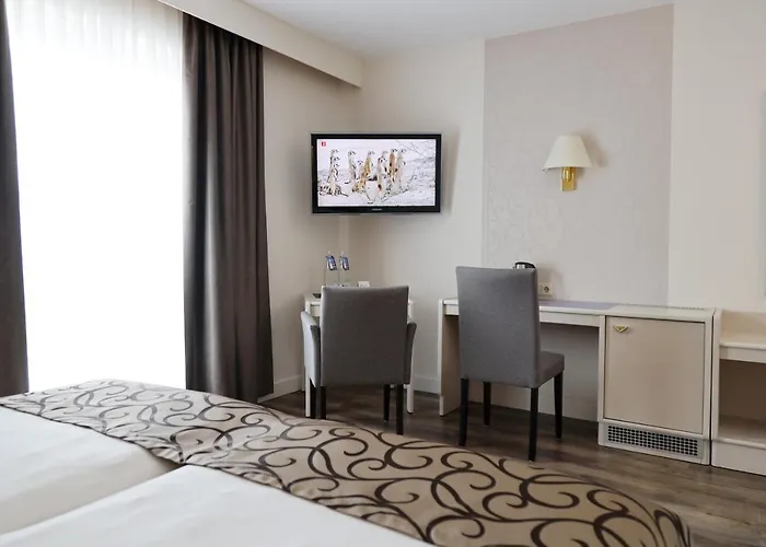 Hotel Maerkischer Hof 3*