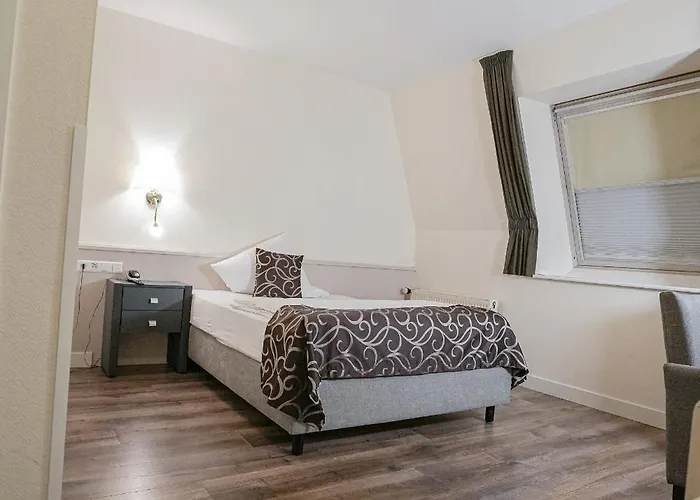 Maerkischer Hof מלון לוקנוואלדה