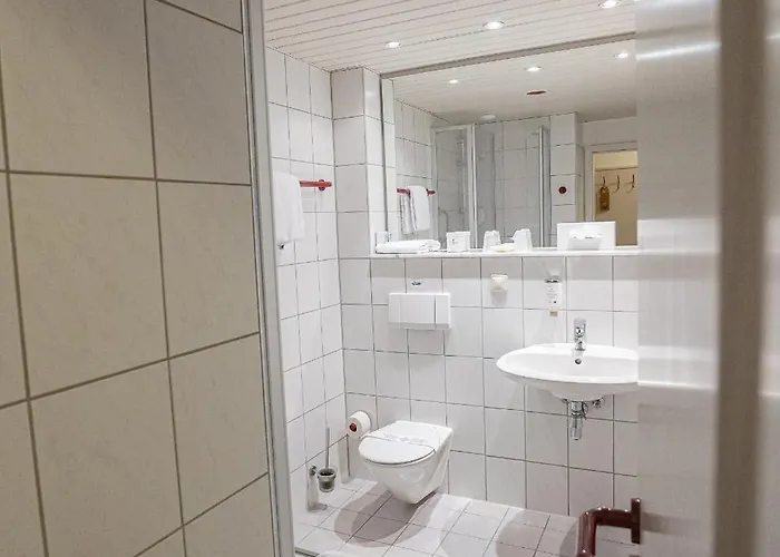 Maerkischer Hof מלון 3*