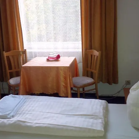 Maerkischer Hof 3* Berlín